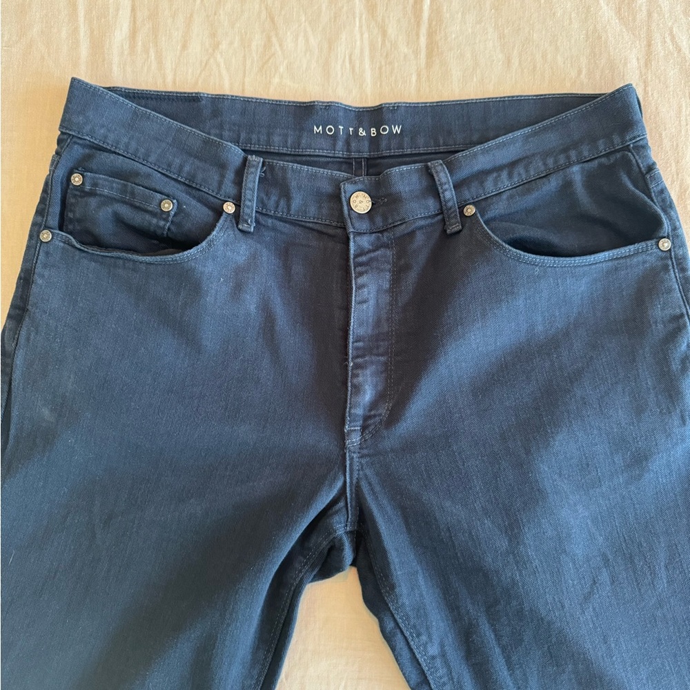 Mott & Bow Slim Mercer Jeans in Blue. Size 35 Waist / 32 Inseam